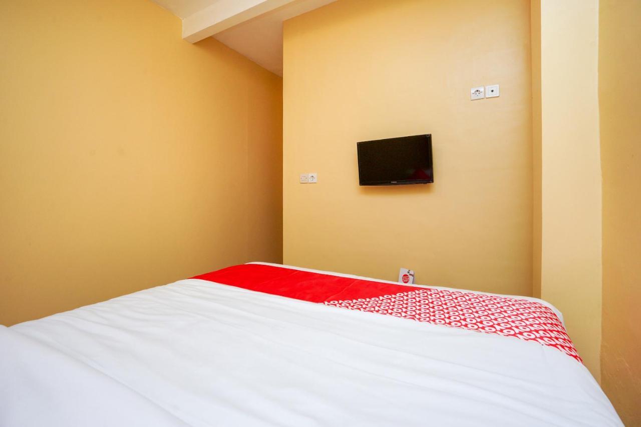 Oyo 2656 Az Zahra Residence Syariah Сурабая Екстер'єр фото