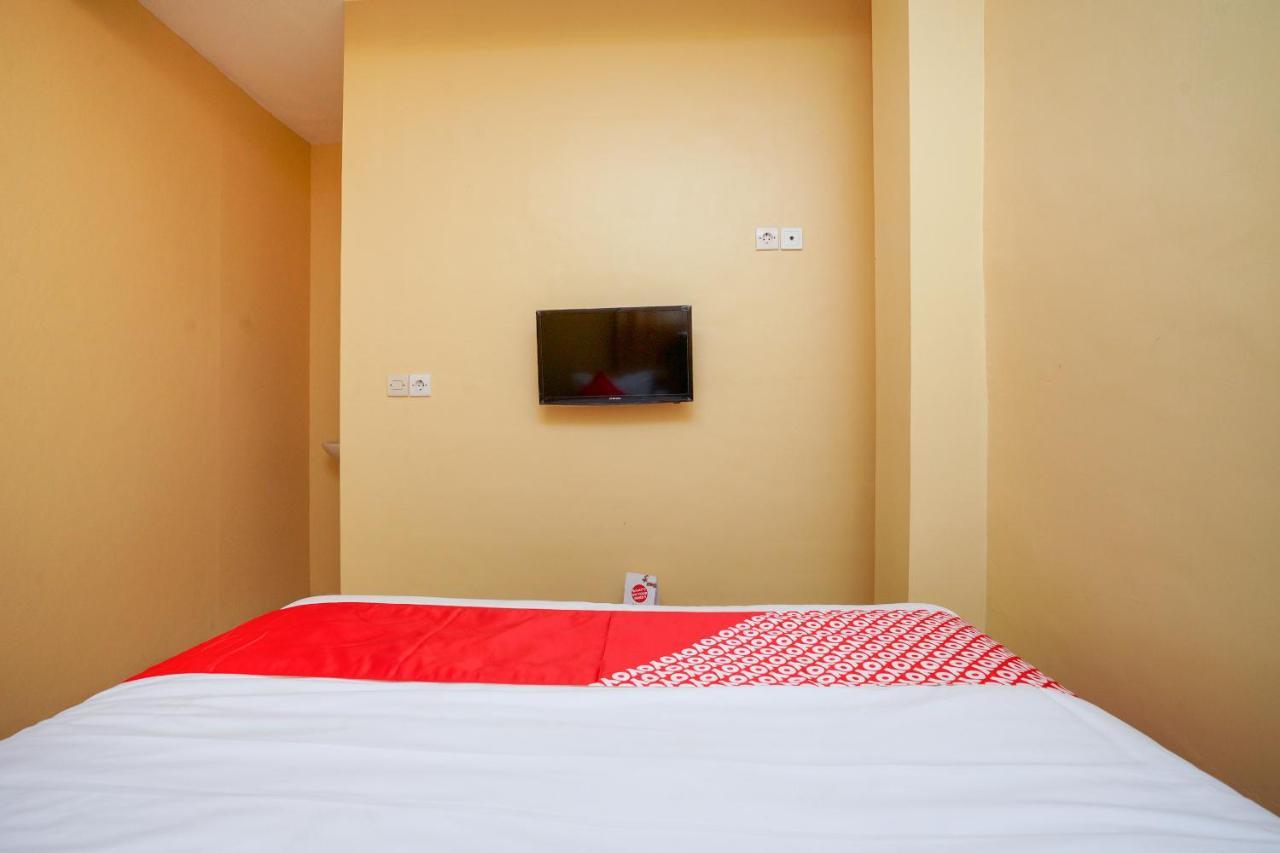 Oyo 2656 Az Zahra Residence Syariah Сурабая Екстер'єр фото