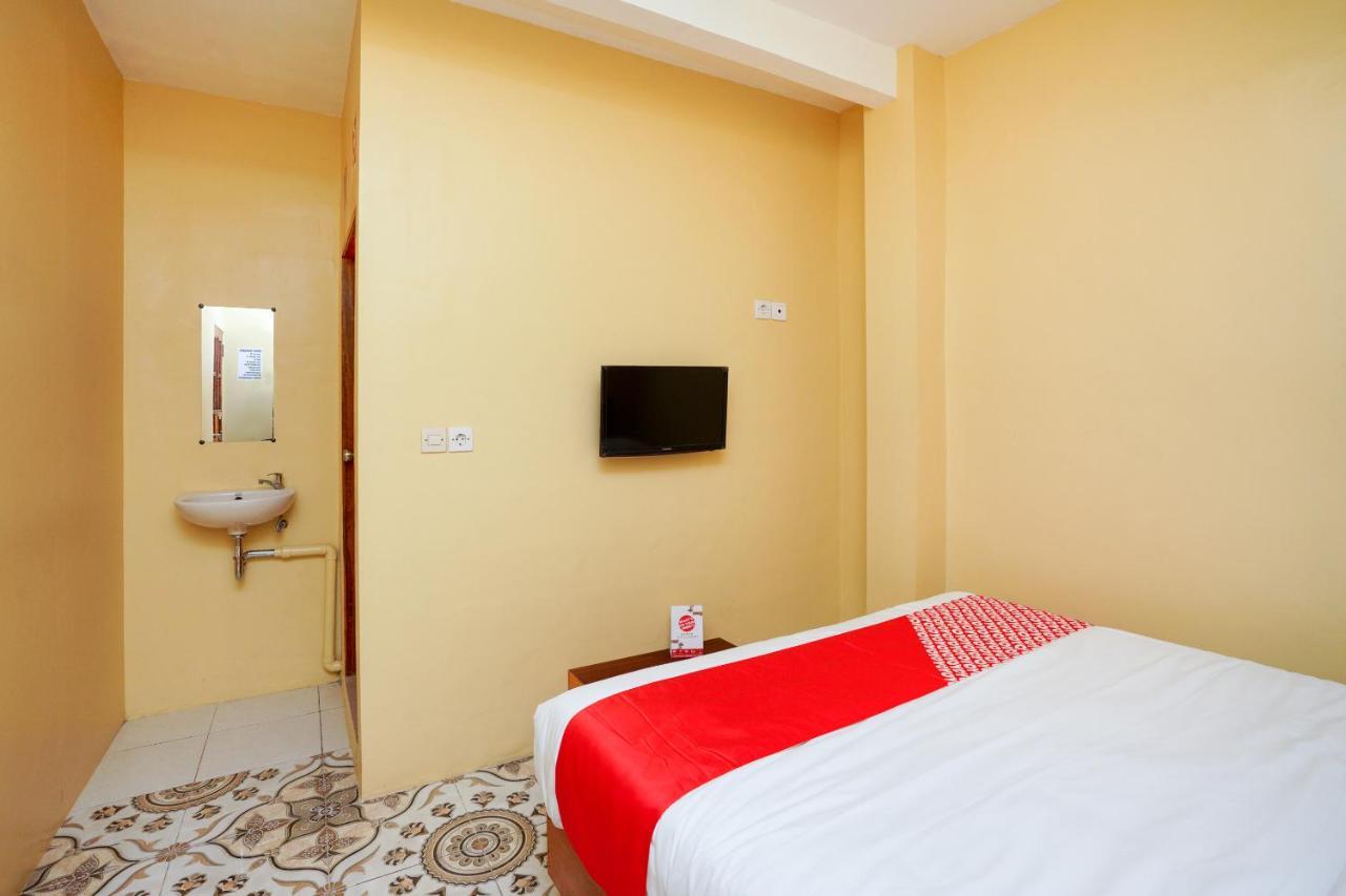Oyo 2656 Az Zahra Residence Syariah Сурабая Екстер'єр фото