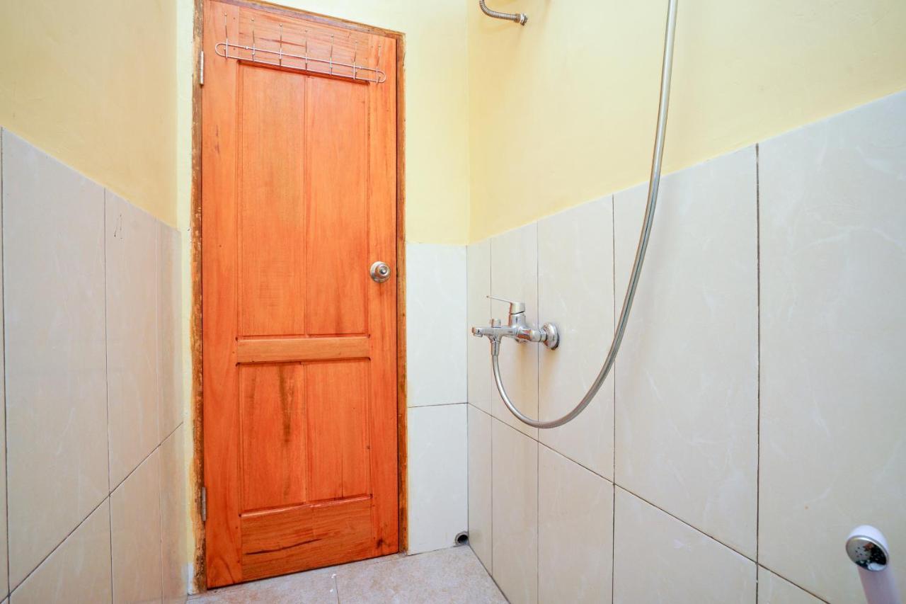 Oyo 2656 Az Zahra Residence Syariah Сурабая Екстер'єр фото