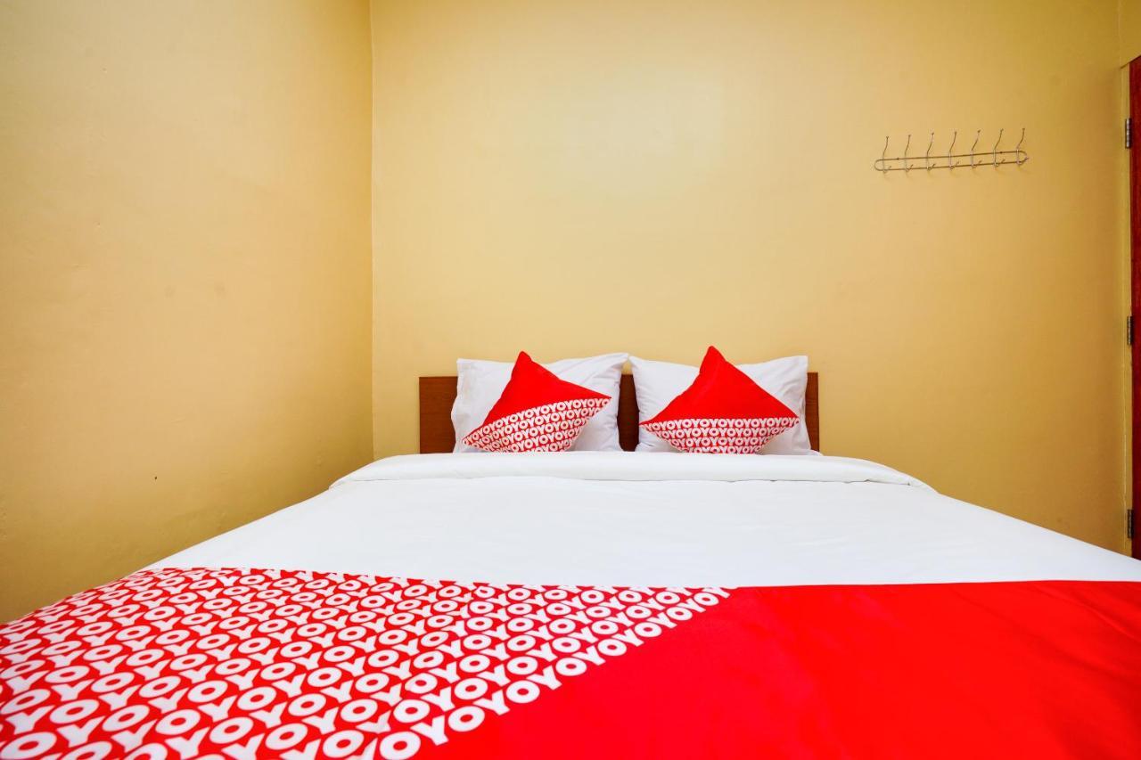 Oyo 2656 Az Zahra Residence Syariah Сурабая Екстер'єр фото